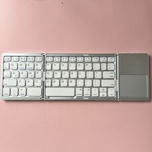 Mini Bluetooth keyboard